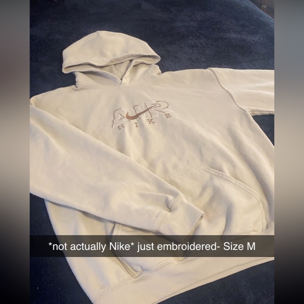 Nike *embroidered* hoodie